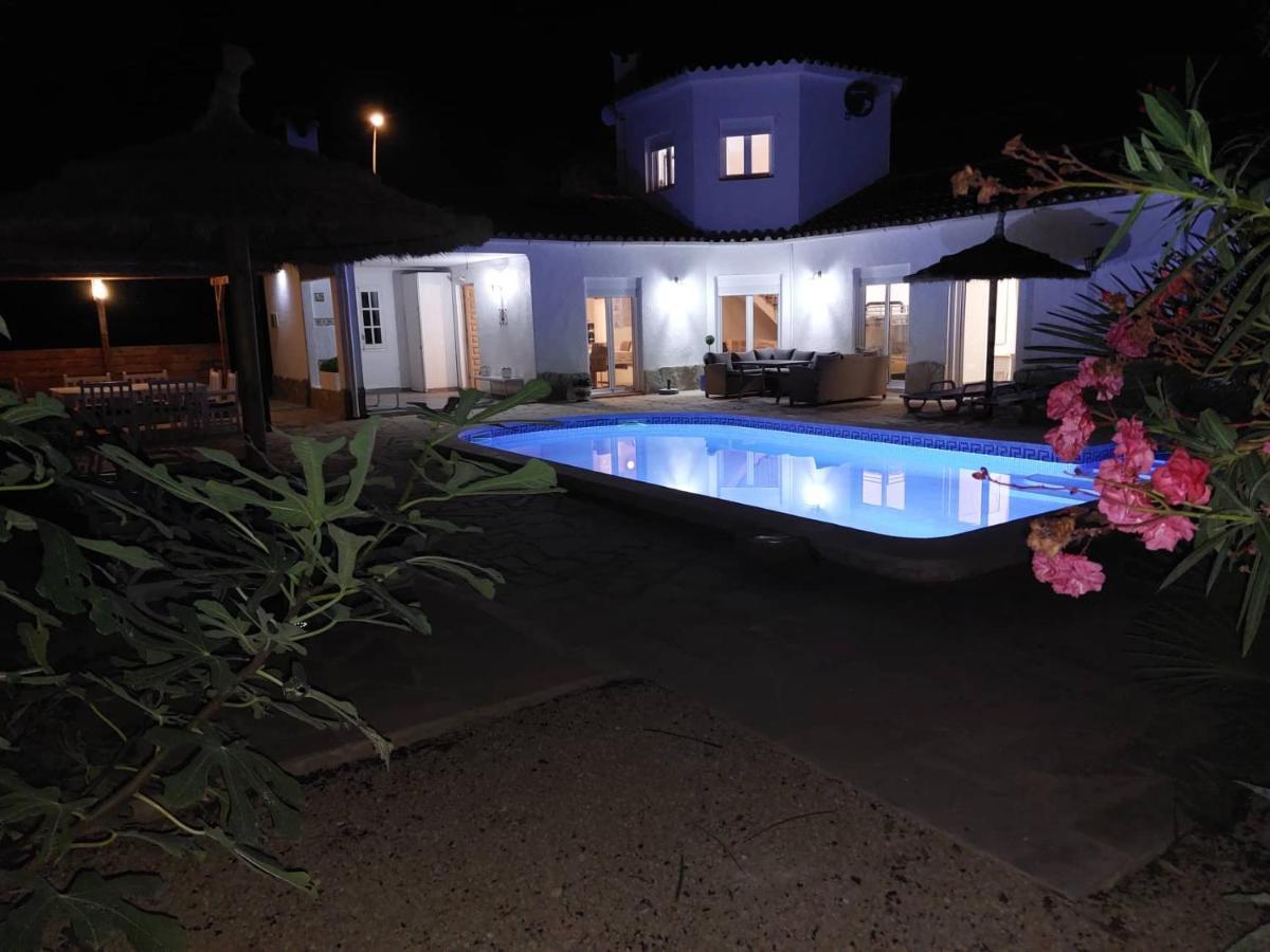 Villa Voor 8 Personen Met Zwembad Calafat Exterior photo