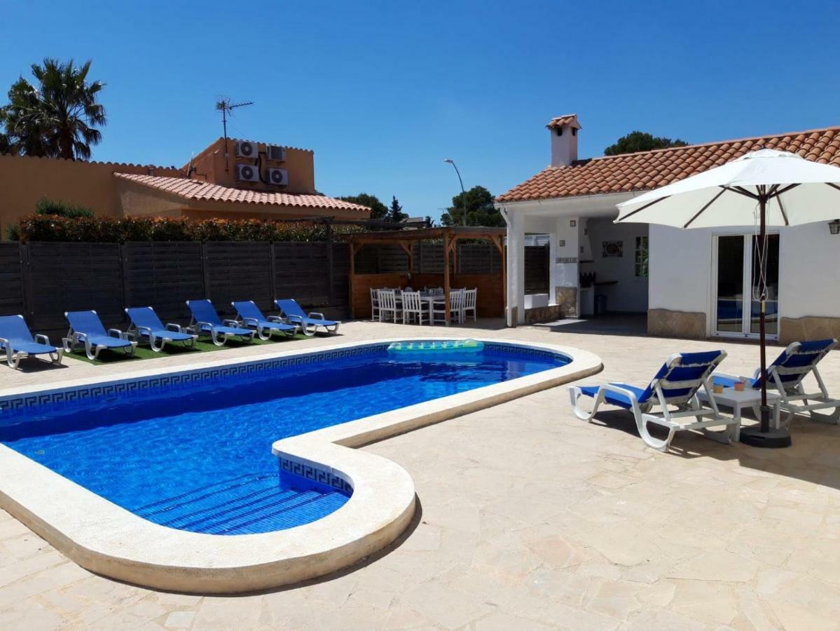 Villa Voor 8 Personen Met Zwembad Calafat Exterior photo
